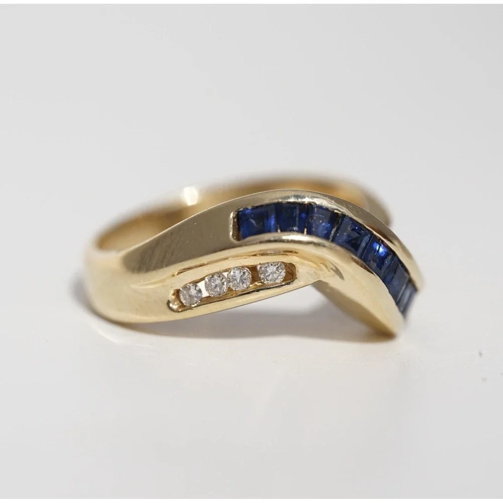 VIntage 14k Solid Yellow Gold Blue Sapphire & High Quality Diamond Ring Baguette - Picture 5 of 8